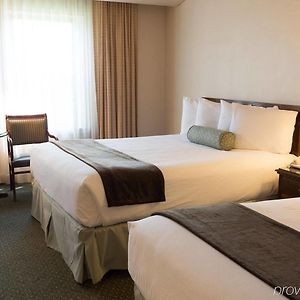 Deluxe Room Two Double Beds No Air-Conditioning